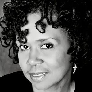 Meet your Posher, Cassandra